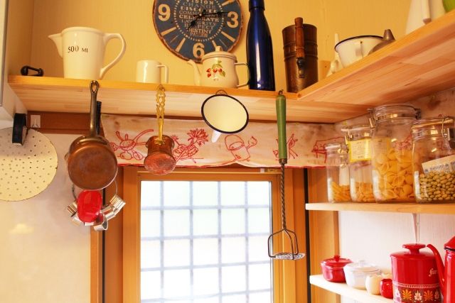 kitchen-storage-antique.png