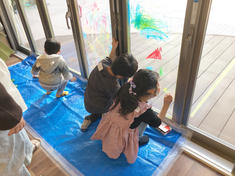 「フロール川崎戸手」にて、居住者向けイベント「子どもとの暮らしを楽しむ　お絵かきアート」が開催されました。の画像