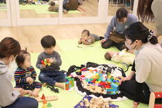 地域向けイベント「相武台での暮らしを楽しむ　手形足形アート体験＆おもちゃの広場＆おはなし会」開催の画像