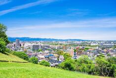 高台の家に住むメリットデメリットとは？住む前に確認すべきポイントも紹介の画像
