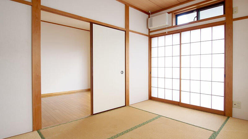 Japanese-style-tatami-room.jpg