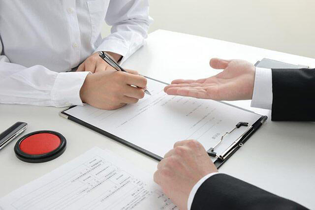 Real-estate-contract.jpg
