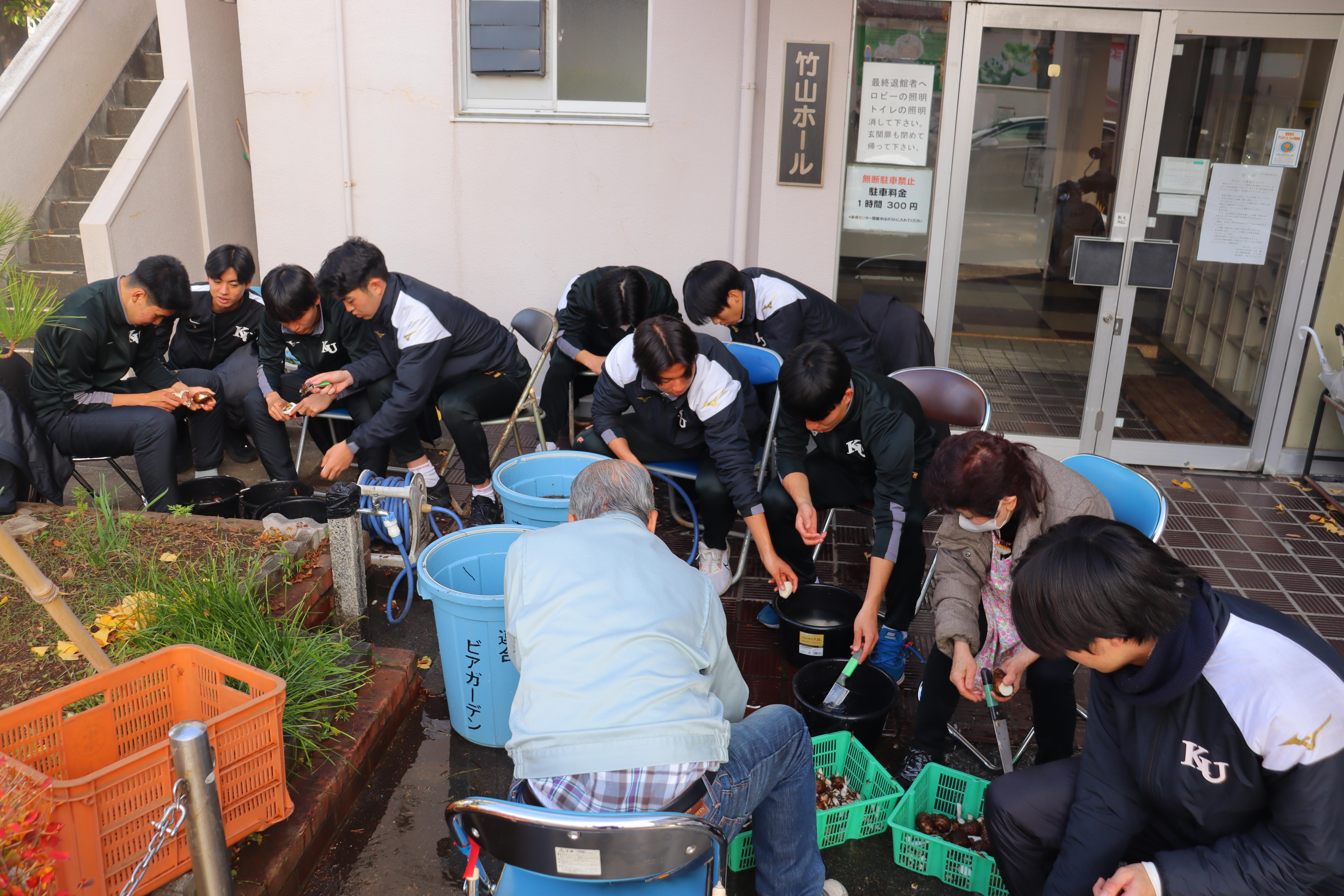 芋煮会準備01.JPG