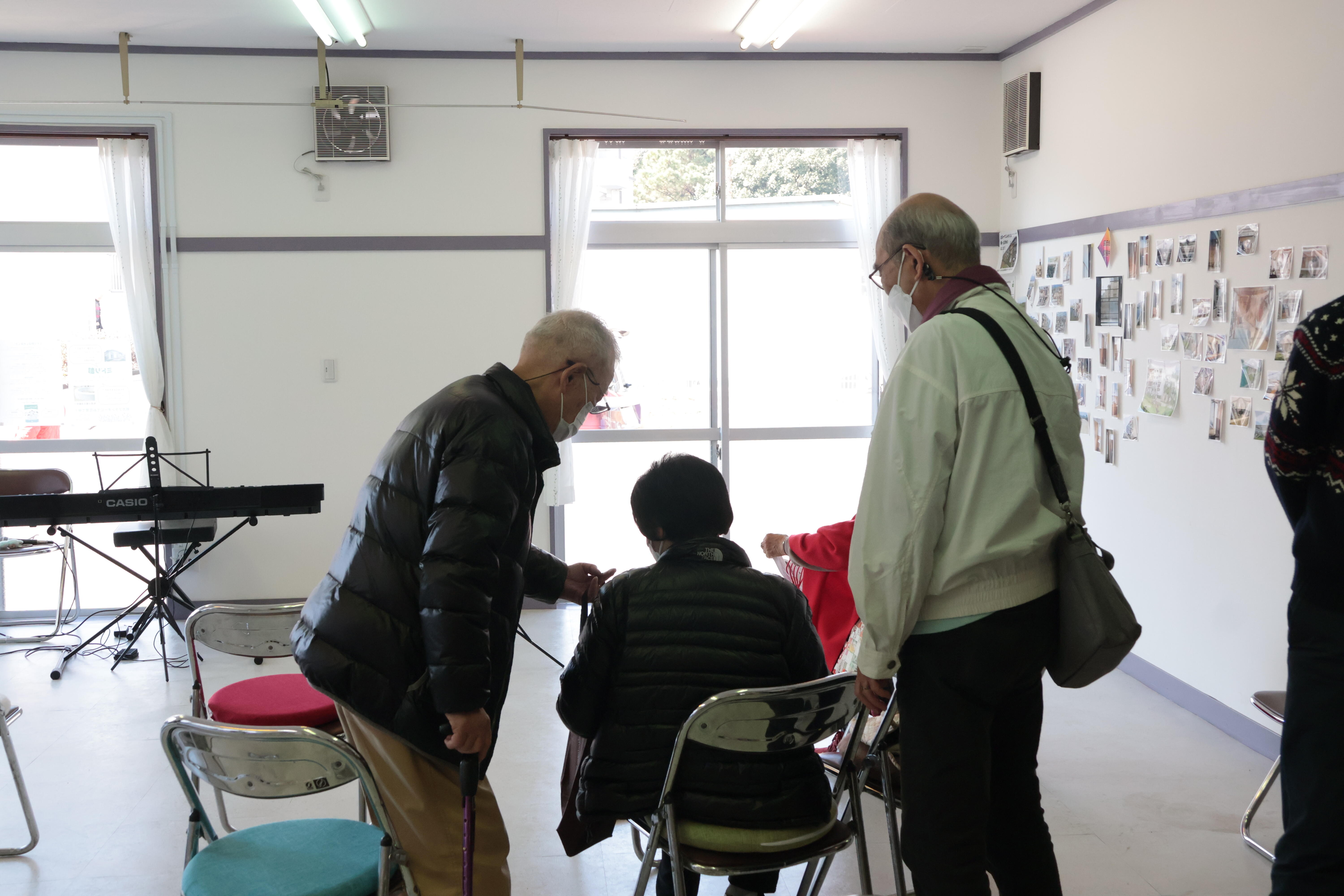 緑ヶ丘集会所団地コンサート (4).JPG