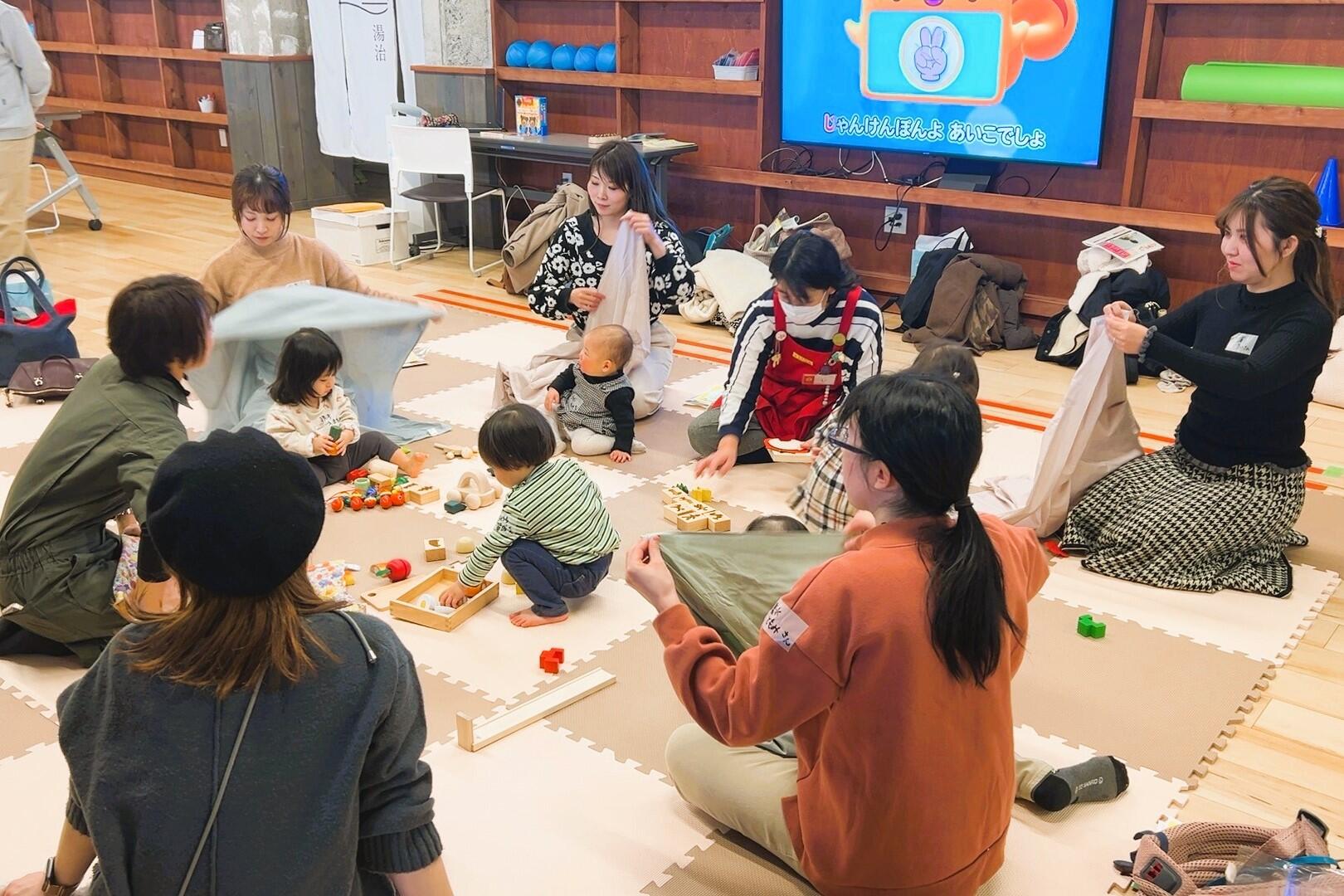 成長の記録をカタチにする「手形足形アート体験」＆先輩ママ防災士による「防災サロン」をユソーレ相武台で開催しましたの画像