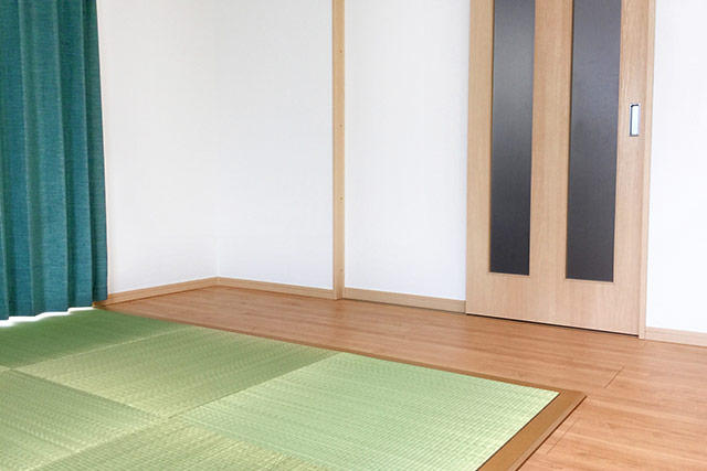 room-with-tatami.jpg